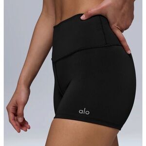 Alo Yoga 3” high-waist airlift short - black